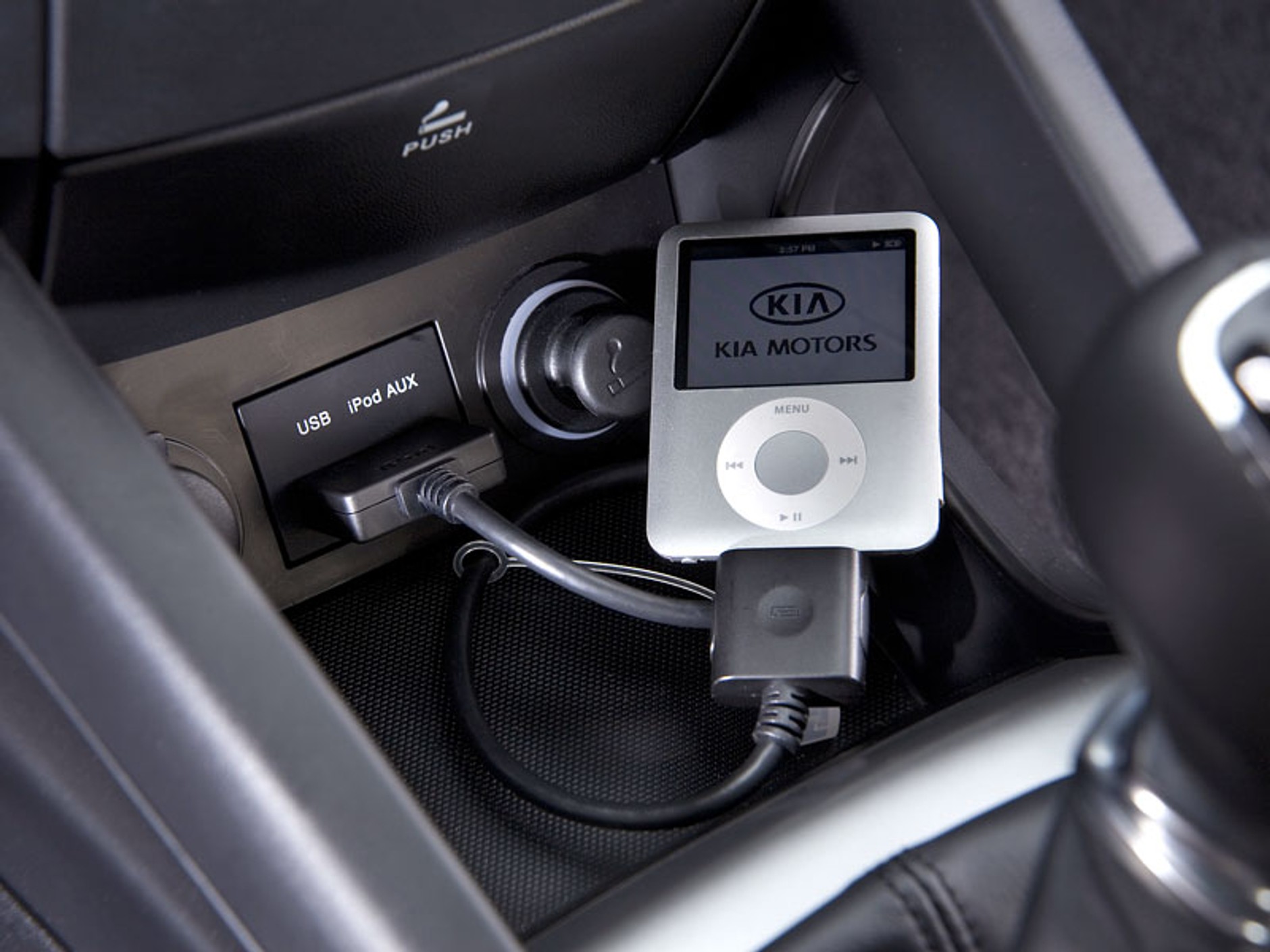 Kia cee´d 2010: pierwsze wrażenia z jazdy