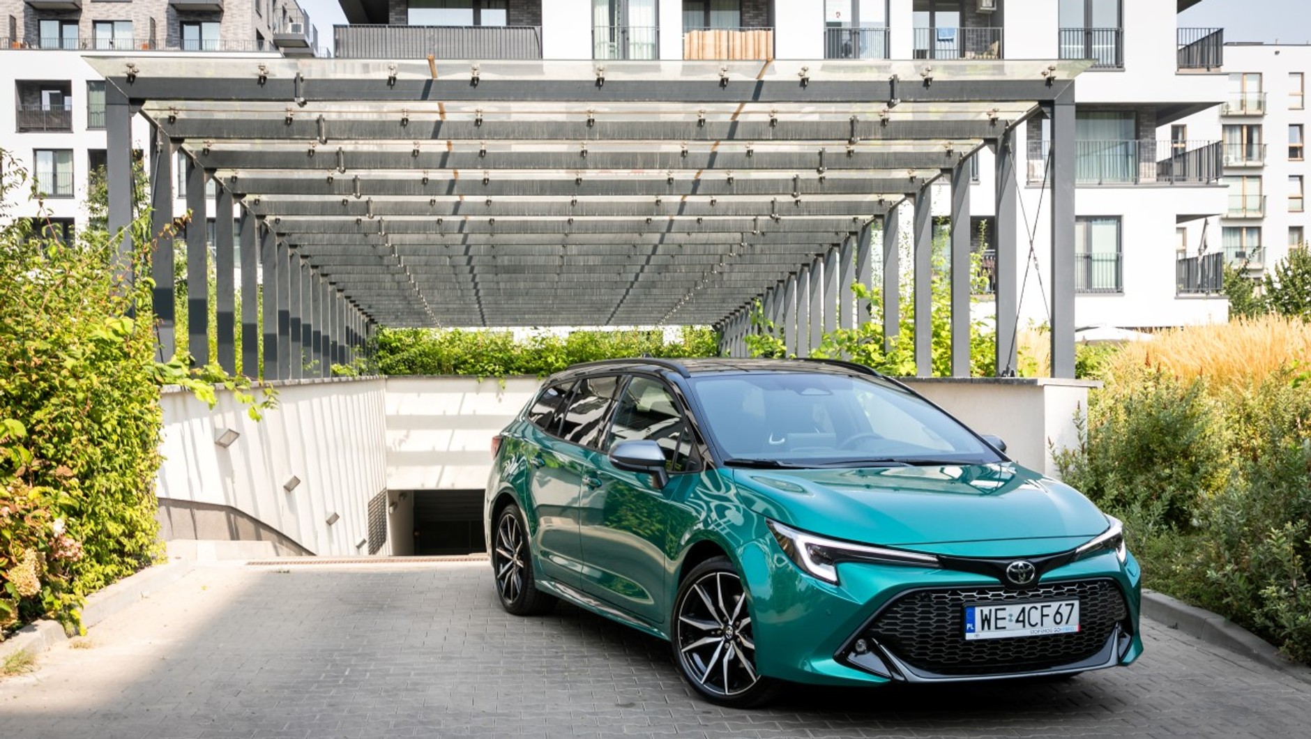 Toyota Corolla 2.0 Hybrid TS Kombi Super Green