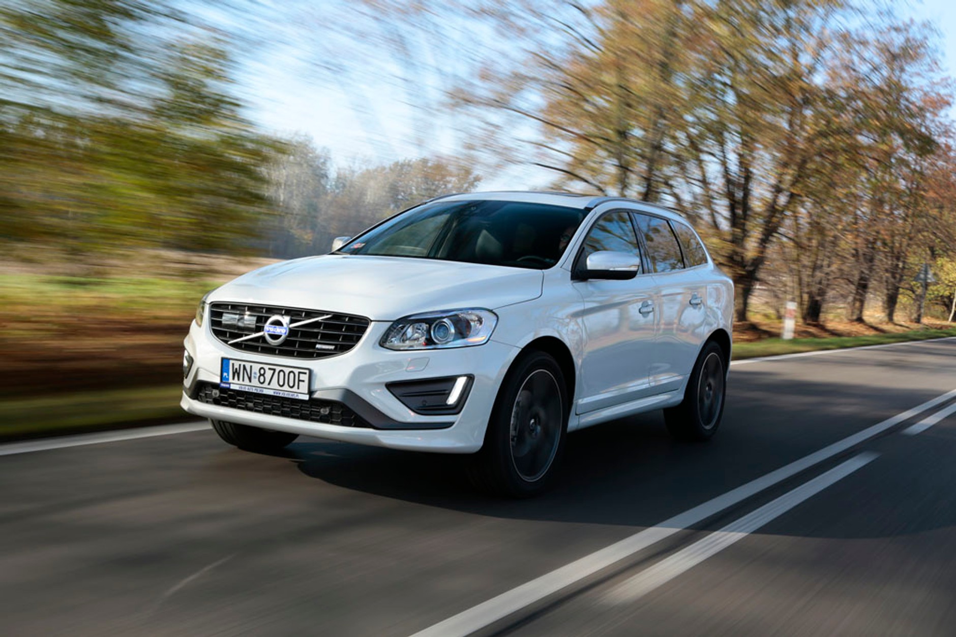 Volvo XC60 T5 R-Design - Autostradowa terenówka