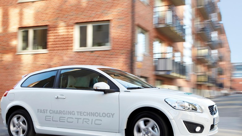 Volvo rozwija auta elektryczne