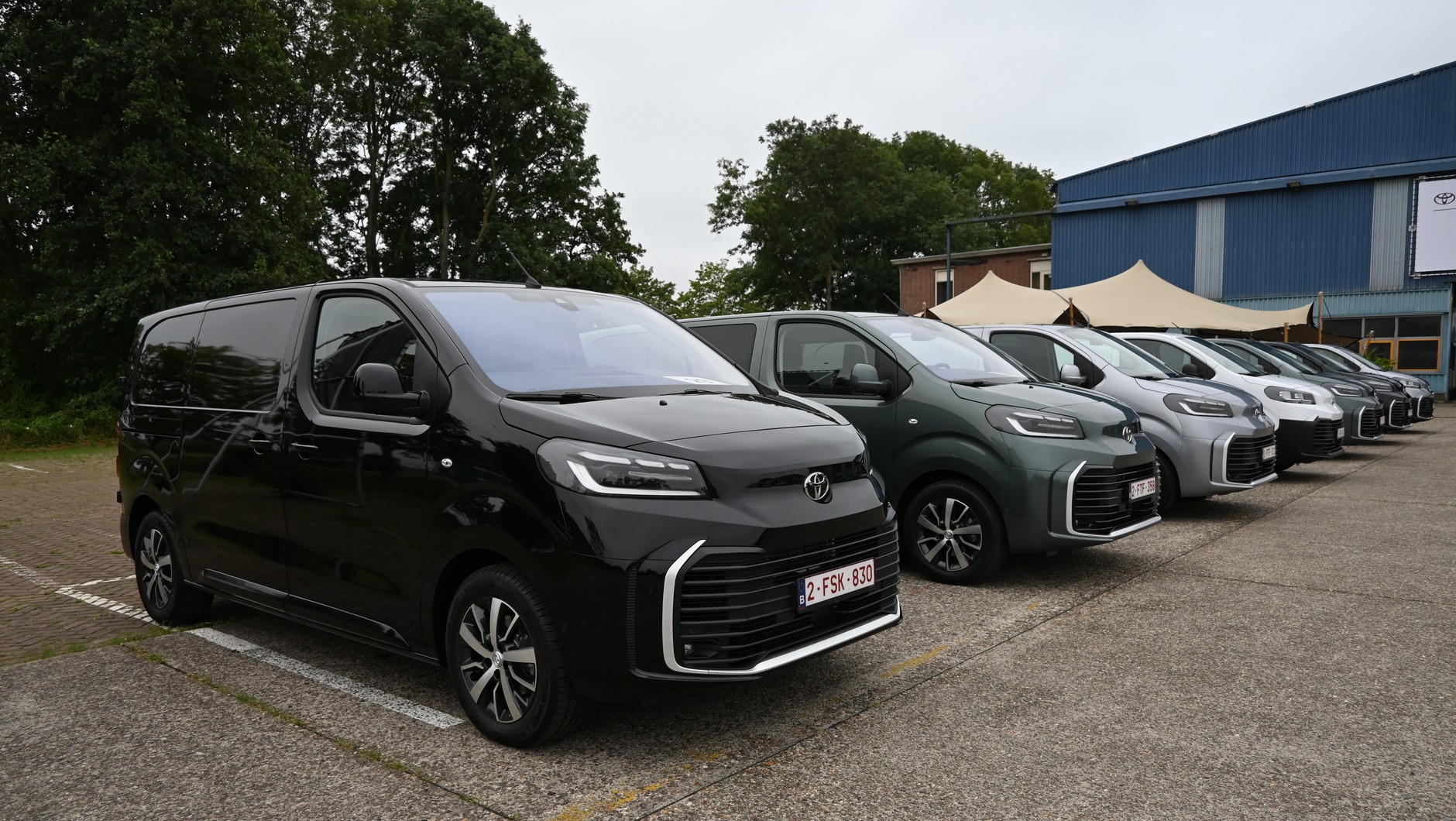 Rząd Toyot Proace