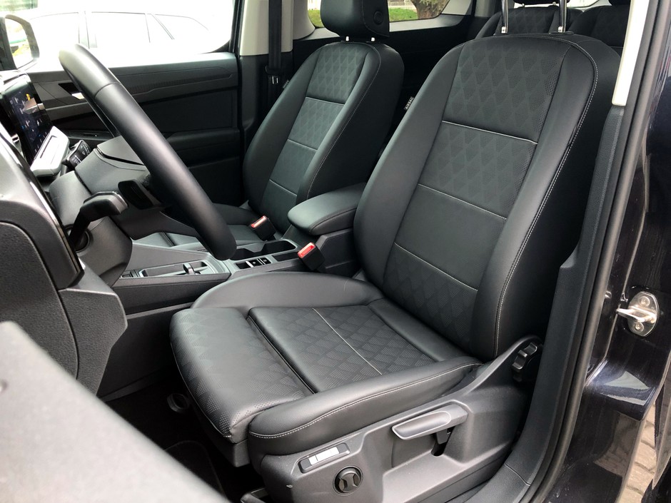Ford Grand Tourneo Connect 1.5 Ecoboost Titanium