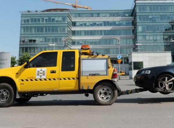 Prokuratury będą zaskarżać uchwały dot. opłat za usuwanie pojazdów
