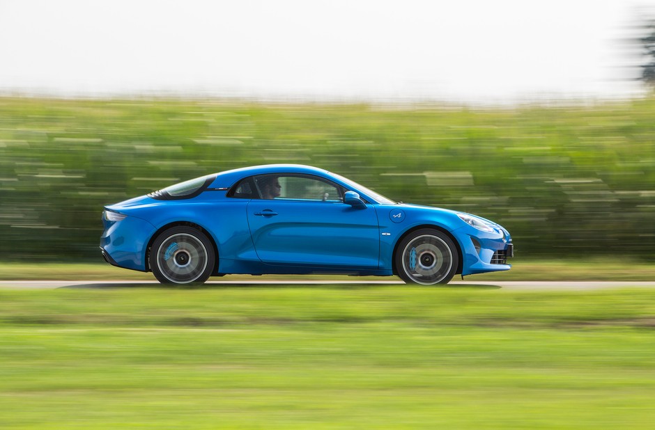 Alpine A110 - ma styl, superosiągi i... historię