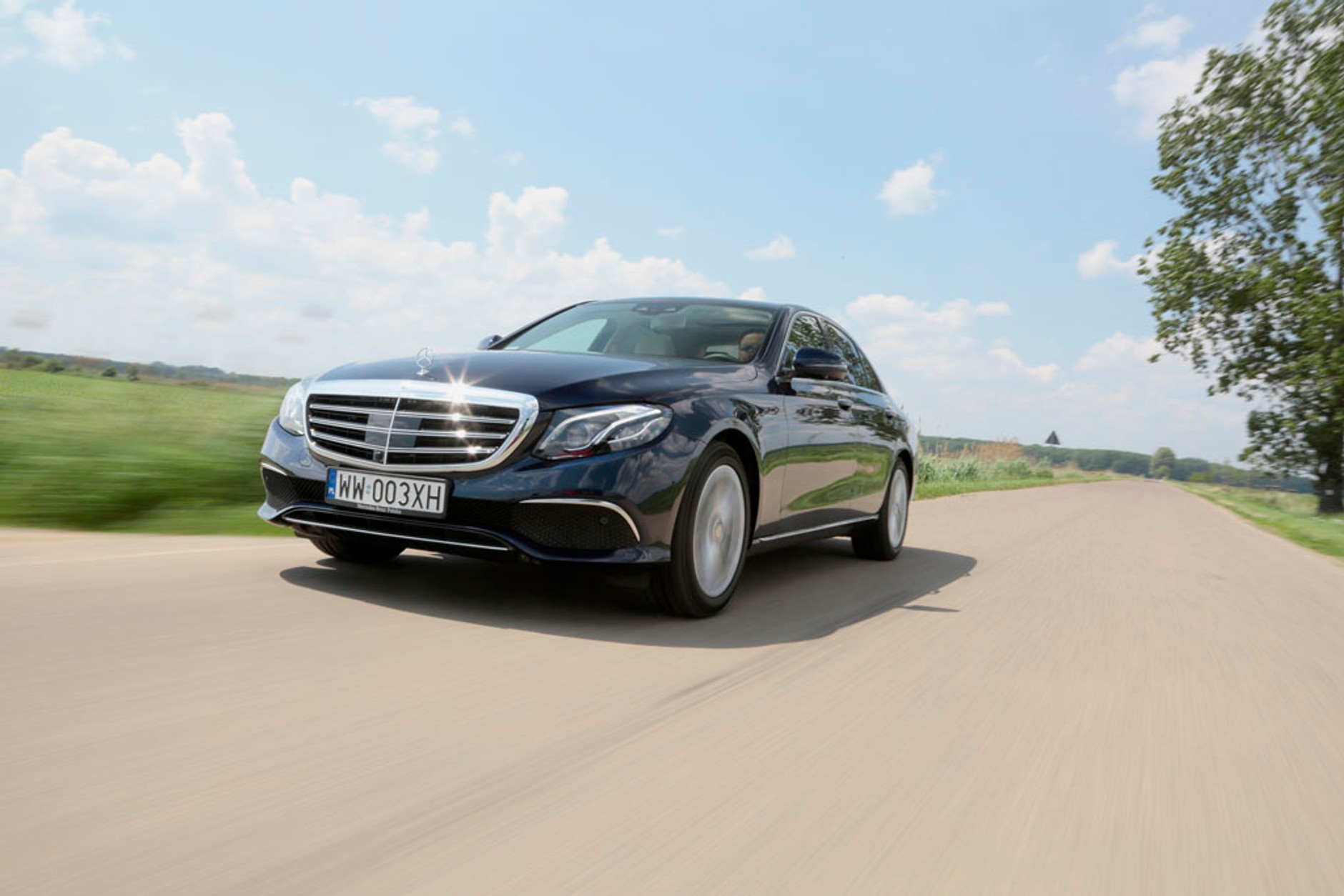 Mercedes E 220d - czy jest wystarczająco inteligenty na nasze drogi?