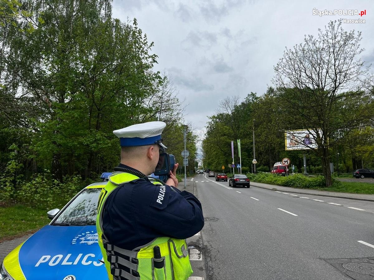 Obraz pochodzący z serwisu https://katowice.policja.gov.pl/k14/informacje/wiadomosci/384017,Podsumowali-dzialania-quotBezpieczny-pieszyquot.html