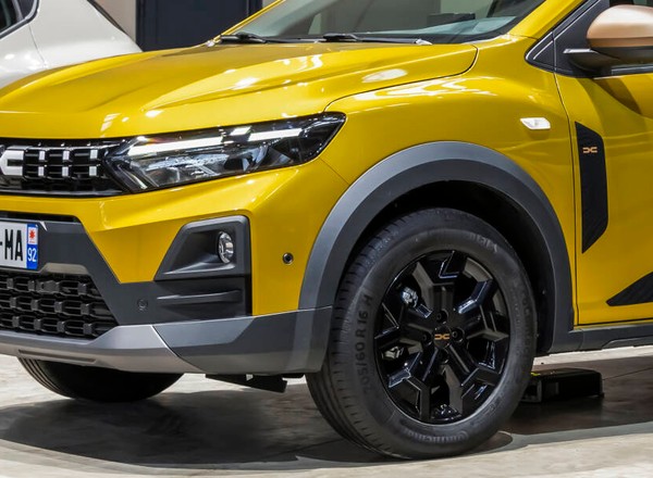 Dacia za jednym razem zmodernizowała trzy modele: Sandero, Sandero Stepway i Joggera