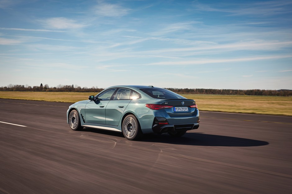 BMW i4