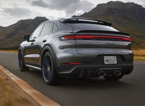 Porsche Cayenne po liftingu zaskakuje silnikami. Upsizing zamiast downsizingu