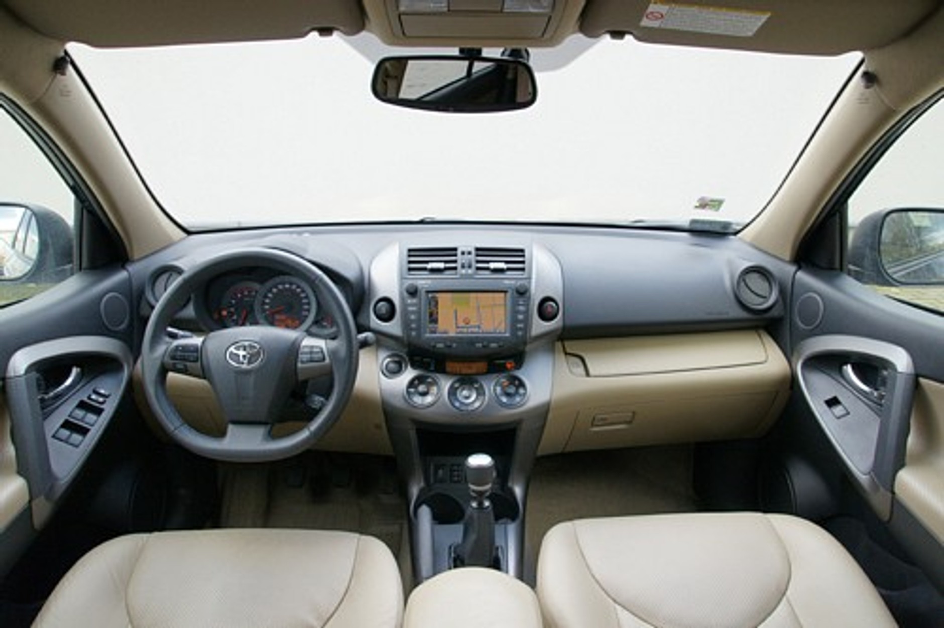 Toyota RAV4 2.2 D-cat 180 X - Po pierwsze: Nie przepłacaj!