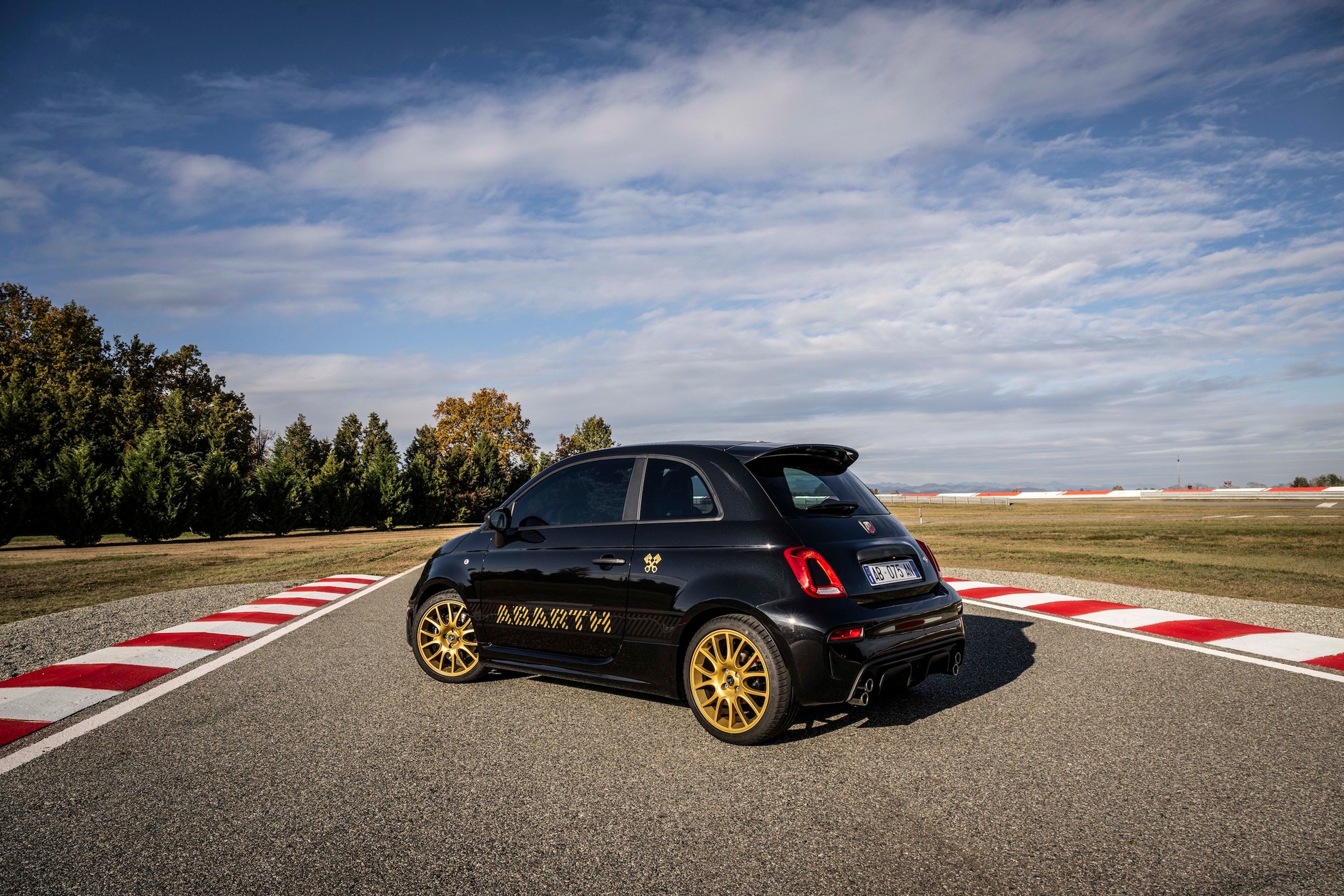 Abarth 695 75 Anniversario
