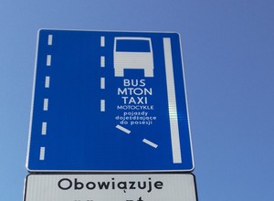 Premier chce wpuścić na buspasy zwykłe auta, miasta są sceptyczne