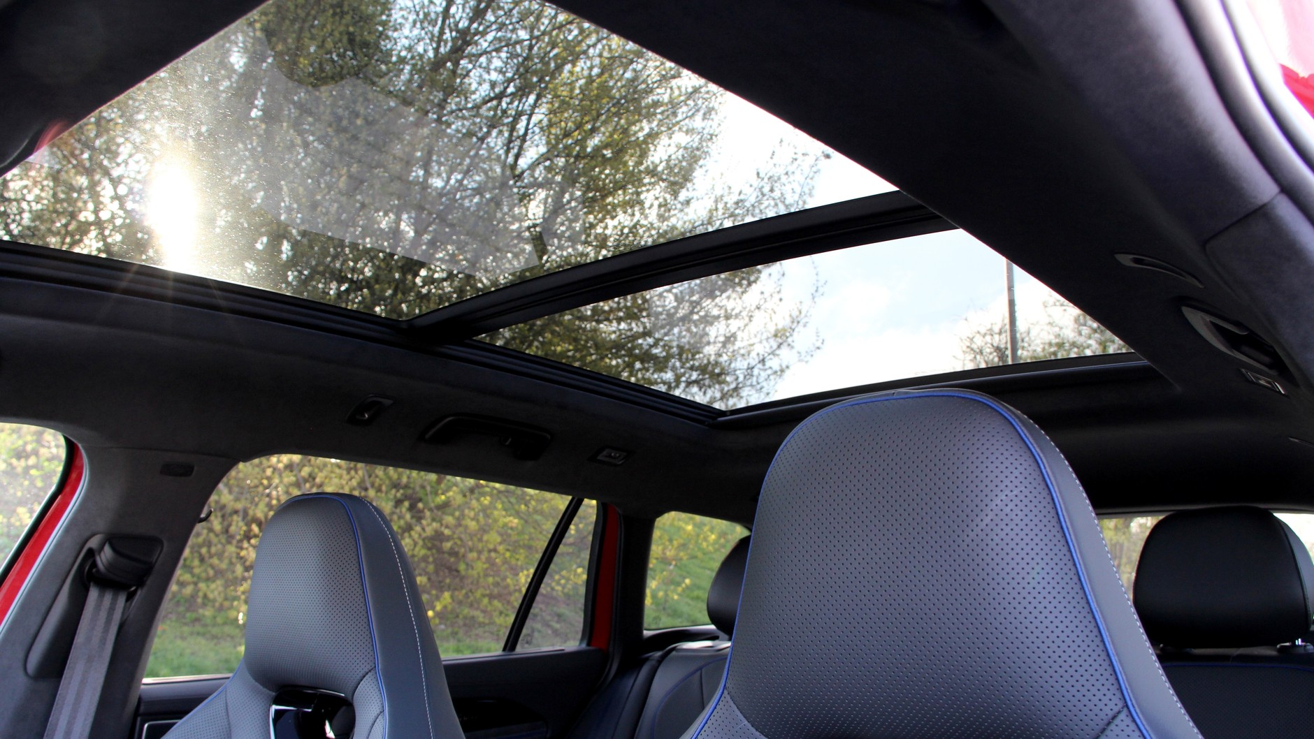 Volkswagen Passat 2.0 TDI R-Line Plus