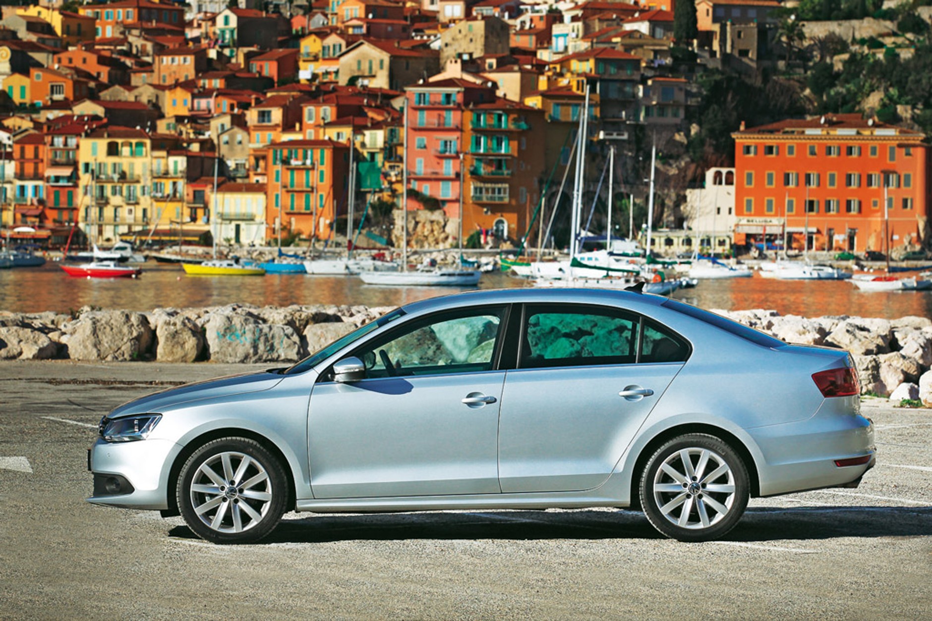 Volkswagen Jetta to więcej niż Golf z plecakiem