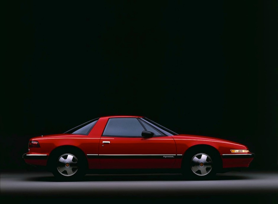85 lat GM Design
