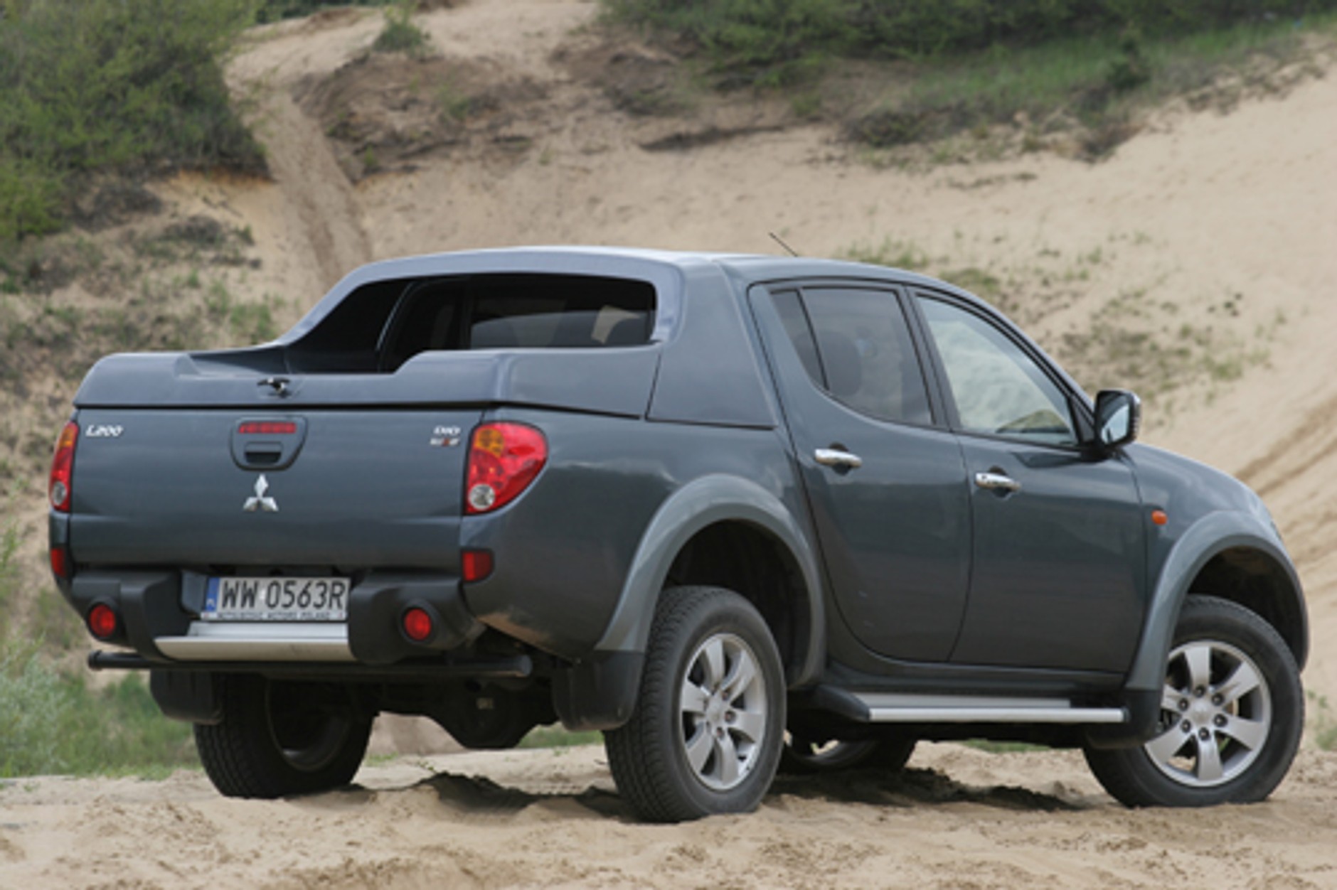 SsangYong Actyon Sports, Toyota Hilux, Mitsubishi L200, Nissan Navara - Który los okaże się szczęśliwy?