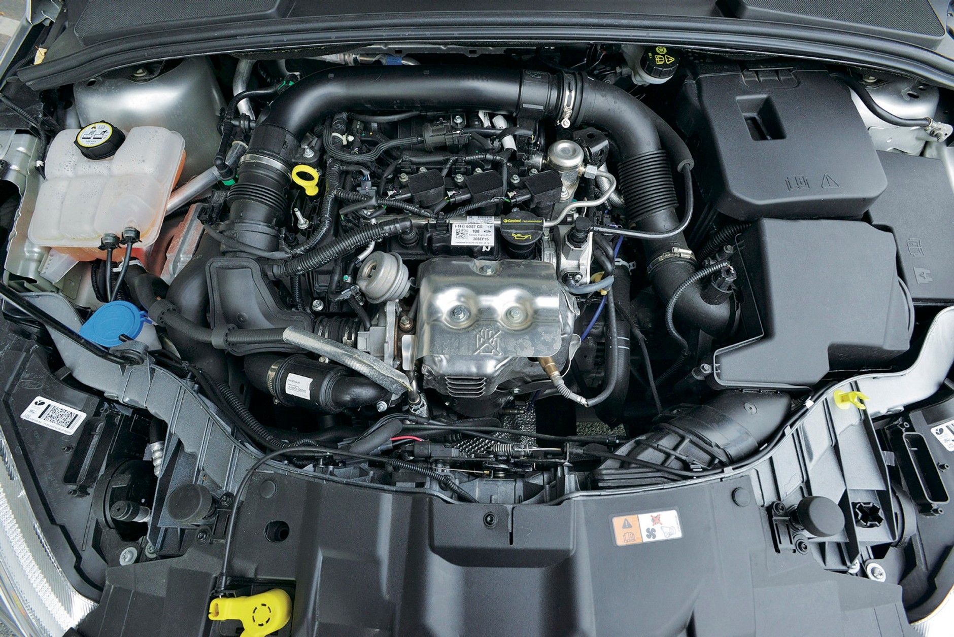 12 cylindrów... i aż 4 auta: Focus, cee'd, Astra i Octavia