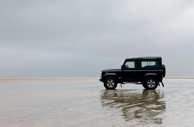 Land Rover Defender SVX: zalotny sześćdziesięciolatek