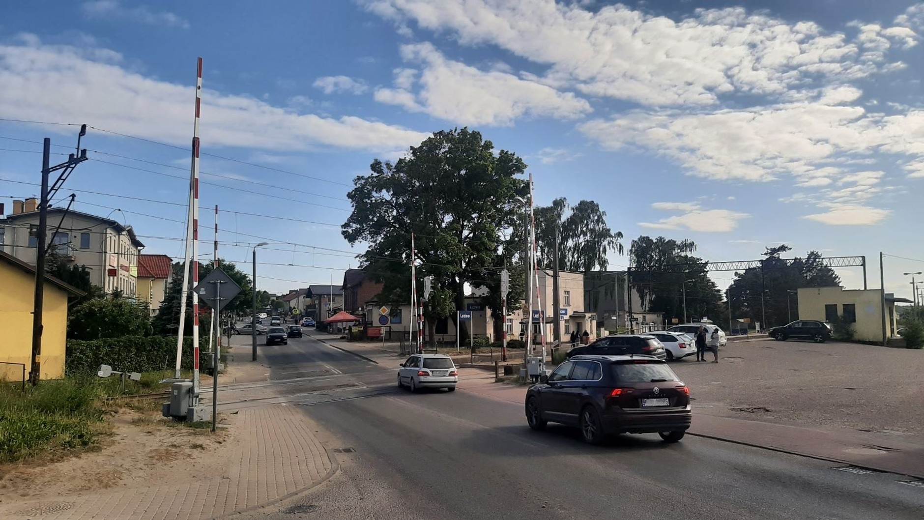 Mieszkańcy Luzina walczą o bezkolizyjny przejazd kolejowy w środku wsi