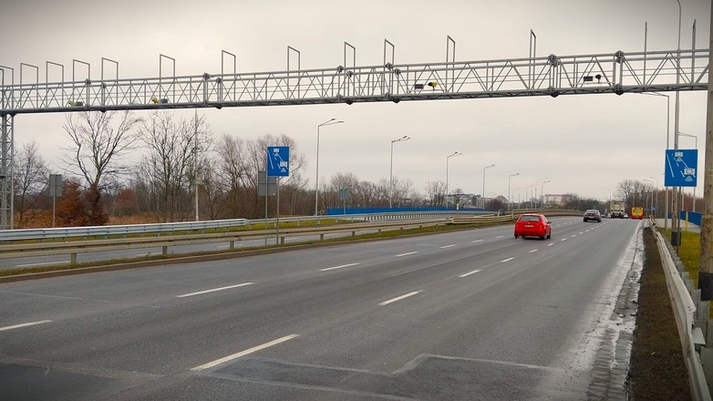 Urządzenie monitorujące prędkość - odcinkowy pomiar prędkości