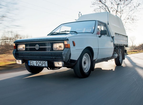 W listopadzie 1998 r. żegnaliśmy się z Cinquecento, kupowaliśmy Tico i Lanosy, oglądaliśmy luksusy na giełdach
