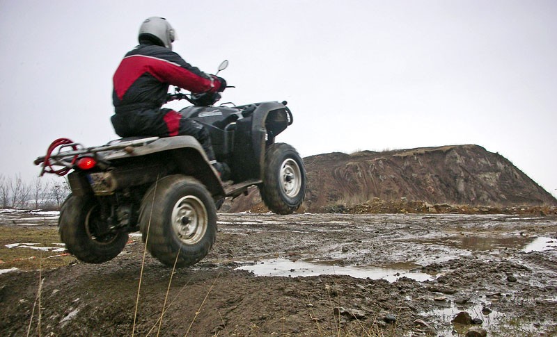 Suzuki Kingquad LTA 750 AXi LE 4x4 – śnieżne szaleństwo