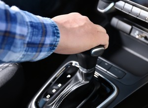 Ta funkcja hamulca ułatwia życie kierowcom. Mogłeś o niej nie wiedzieć