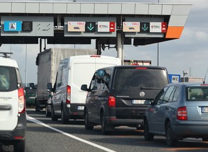 Bilet autostradowy i e-TOLL. Zmiany dla kierowców i lista stacji