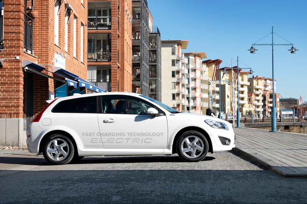Volvo rozwija auta elektryczne