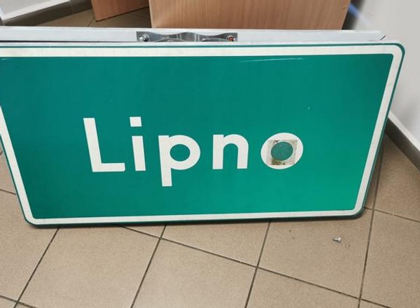 Kradł znaki do pokoju na ścianę. Teraz będzie oglądał ściany celi