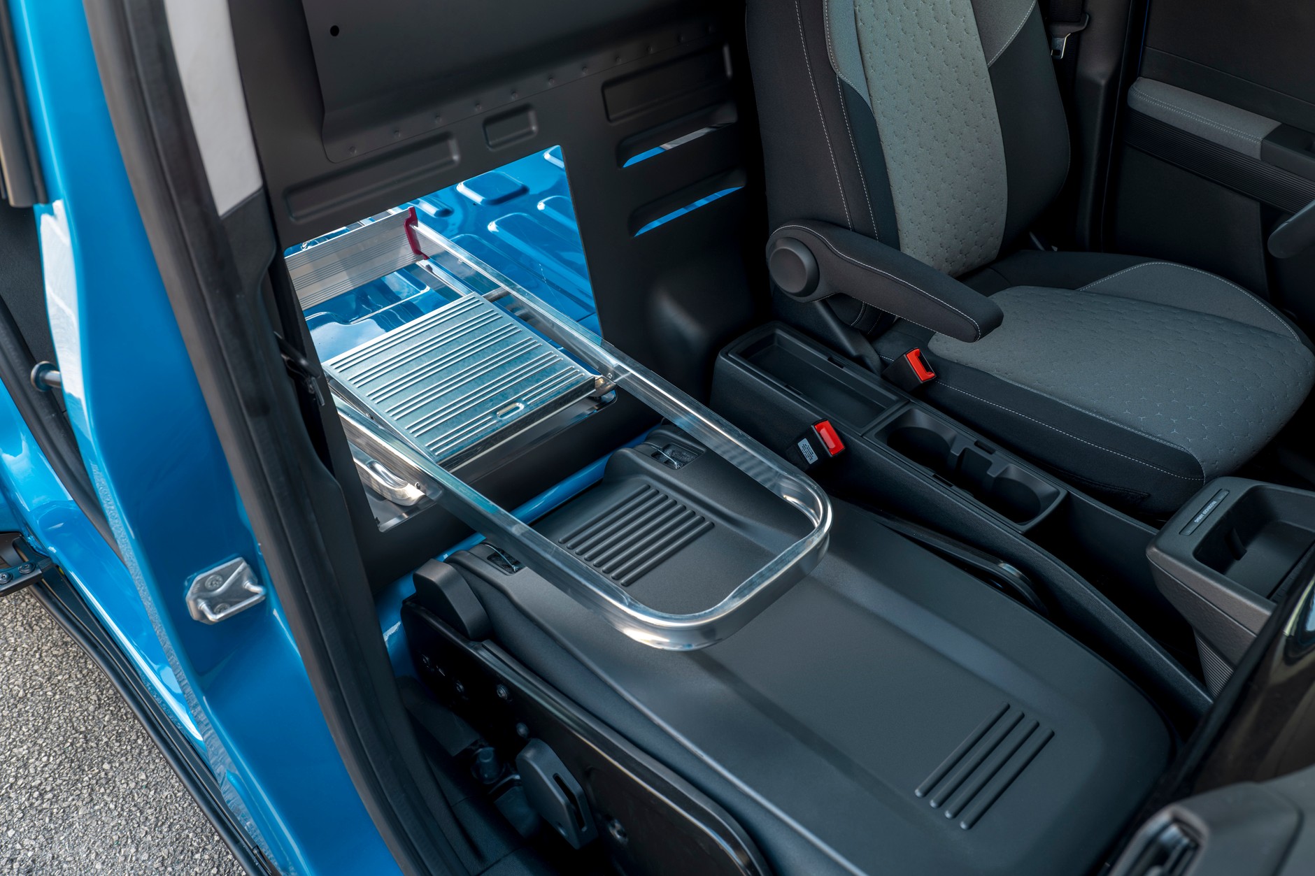 Ford E-Transit Courier 2023
