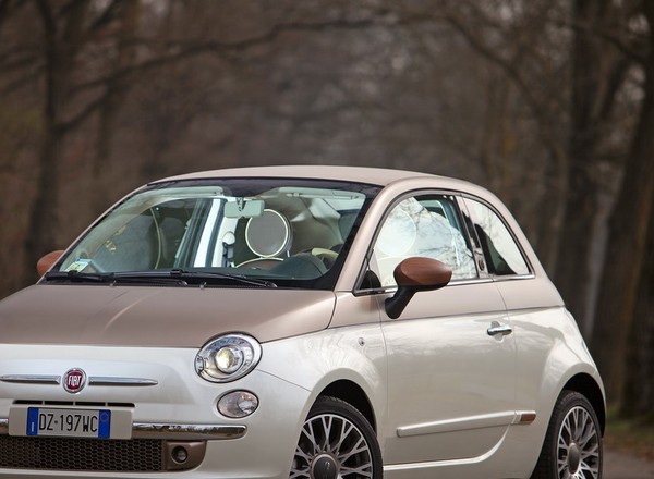 Fiat 500 CC Sassicaia w skórzanym okryciu