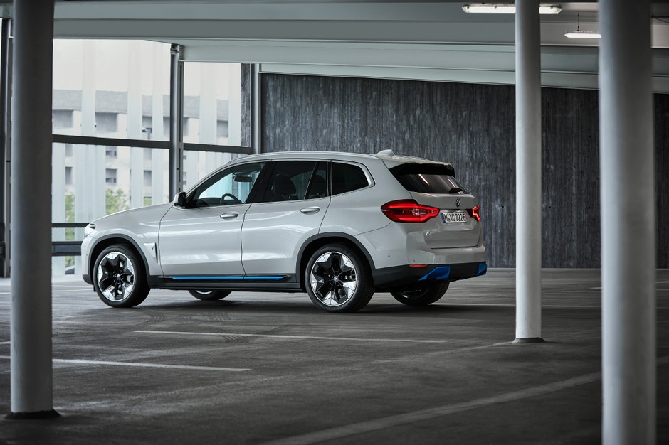 BMW iX3, czyli elektryczny SUV z „oscarowym” dźwiękiem