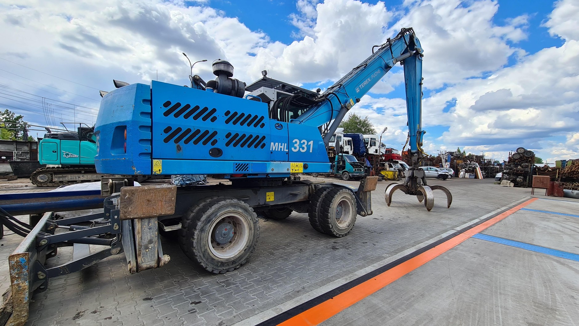 Auto złom w Siedlcach. Sprawdzamy jak samochody kończą swój motoryzacyjny żywot