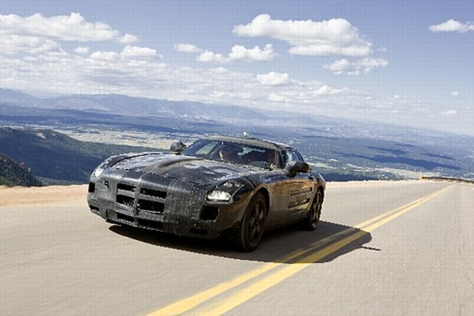 Mercedes SLS AMG - Gullwing powróci w wielkim stylu