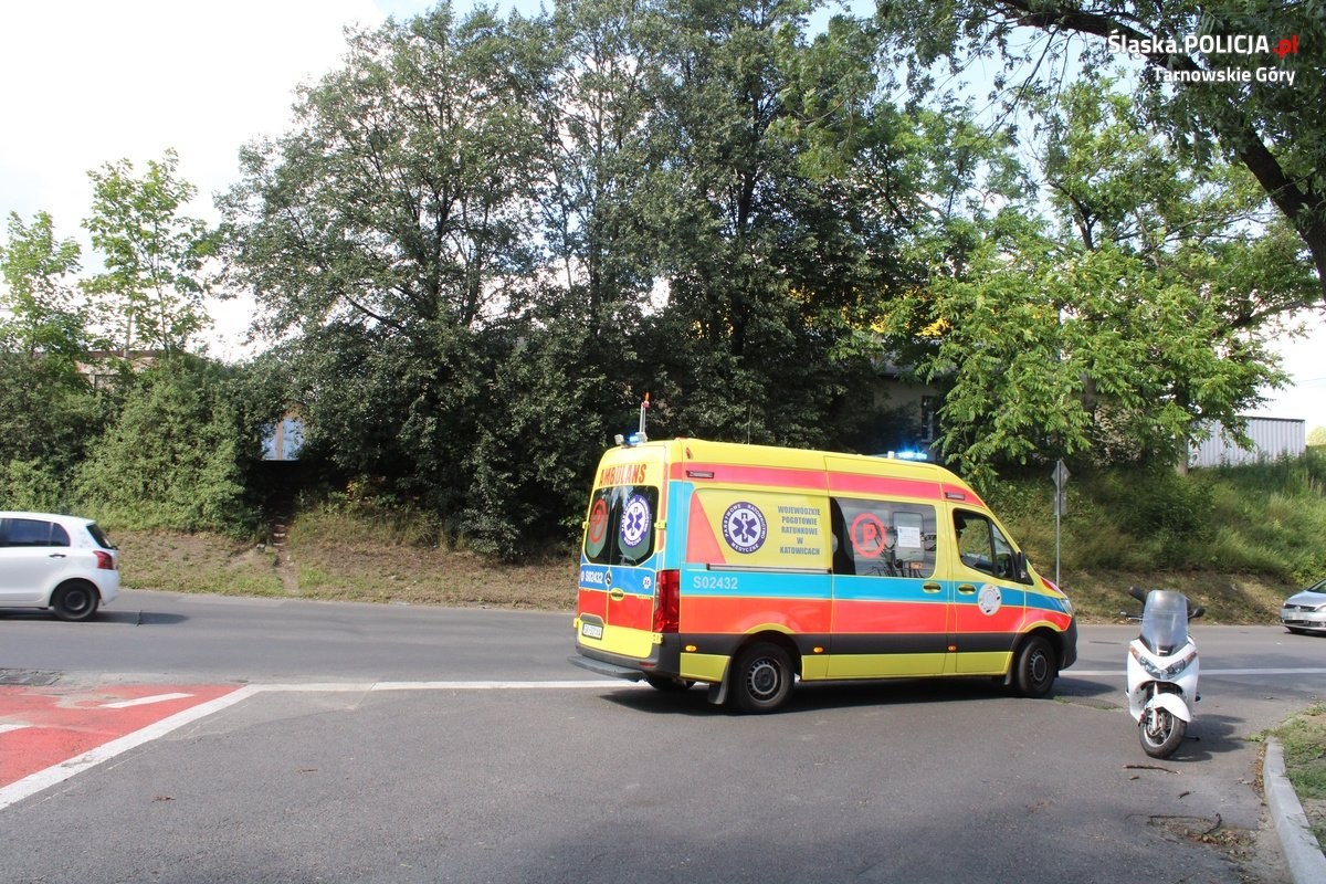 Wypadek w Tarnowskich Górach. Motocyklista trafił do szpitala