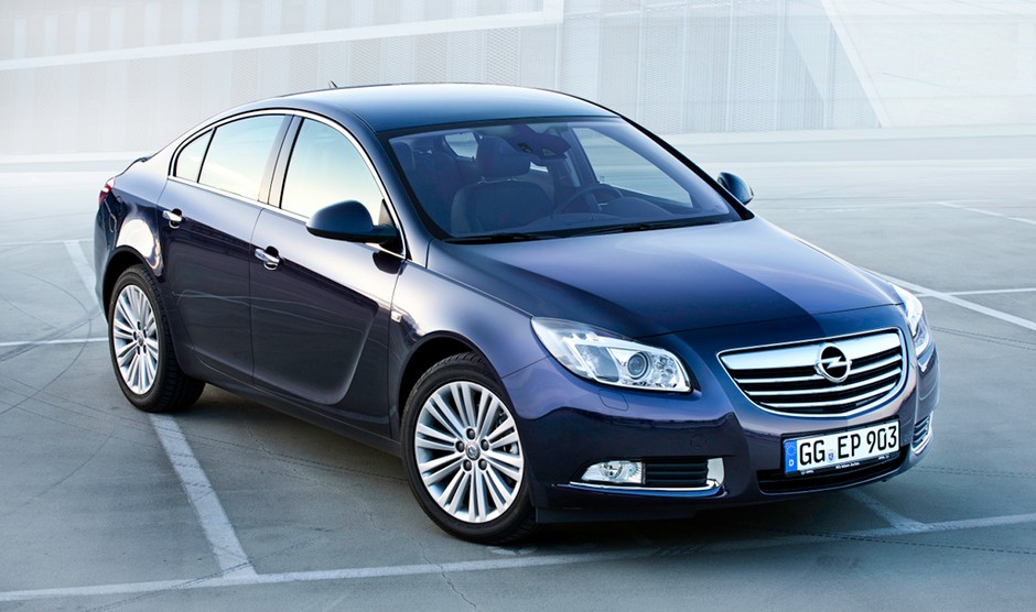 Opel Insignia z nowymi silnikami i wyposażeniem