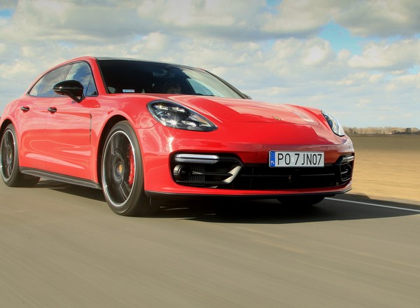 Porsche Panamera GTS Sport Tourismo – dobry na wakacje i na tor