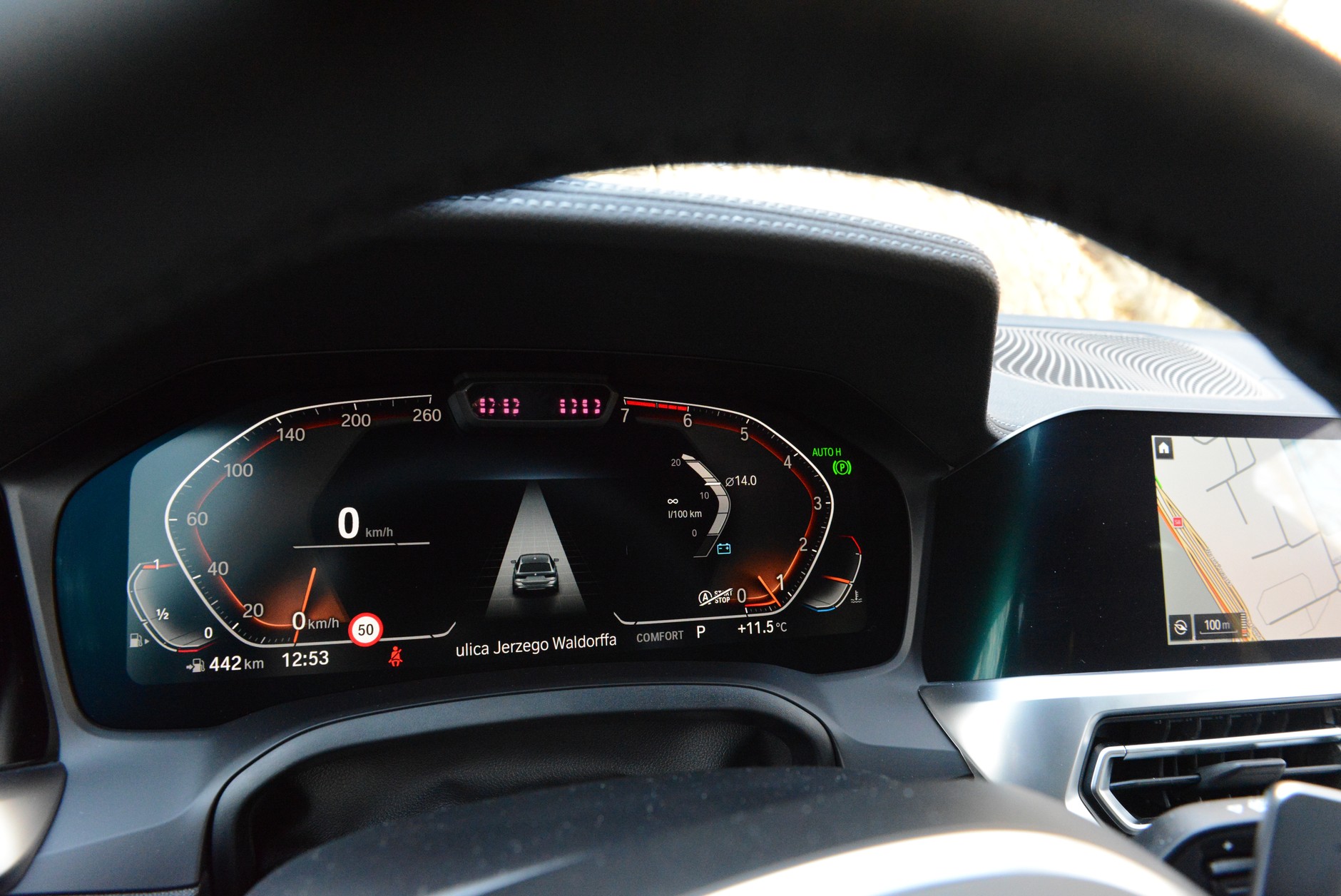 BMW 330i xDrive Touring