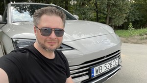 Jeździłem chińską hybrydą BYD Seal U DM-i. Nadal jestem w szoku, ile komfortu można mieć za takie pieniądze