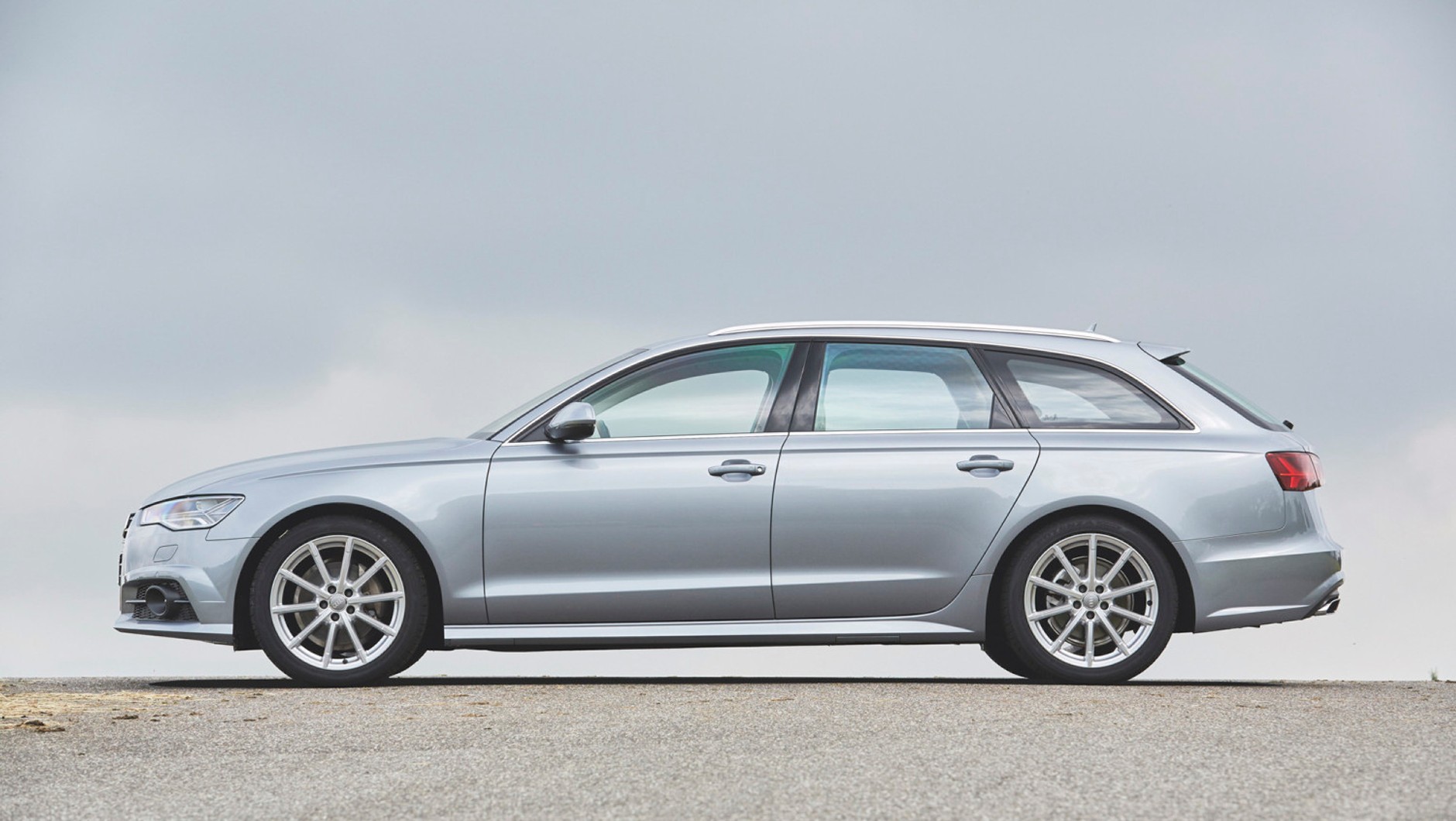 Flota marzeń - Audi A6, Mercedes klasy E, BMW serii 5 i Volvo V90