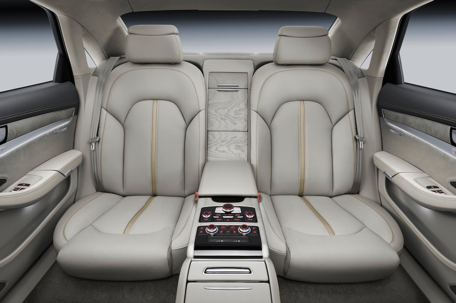 Tył kabiny Audi A8 po face liftingu