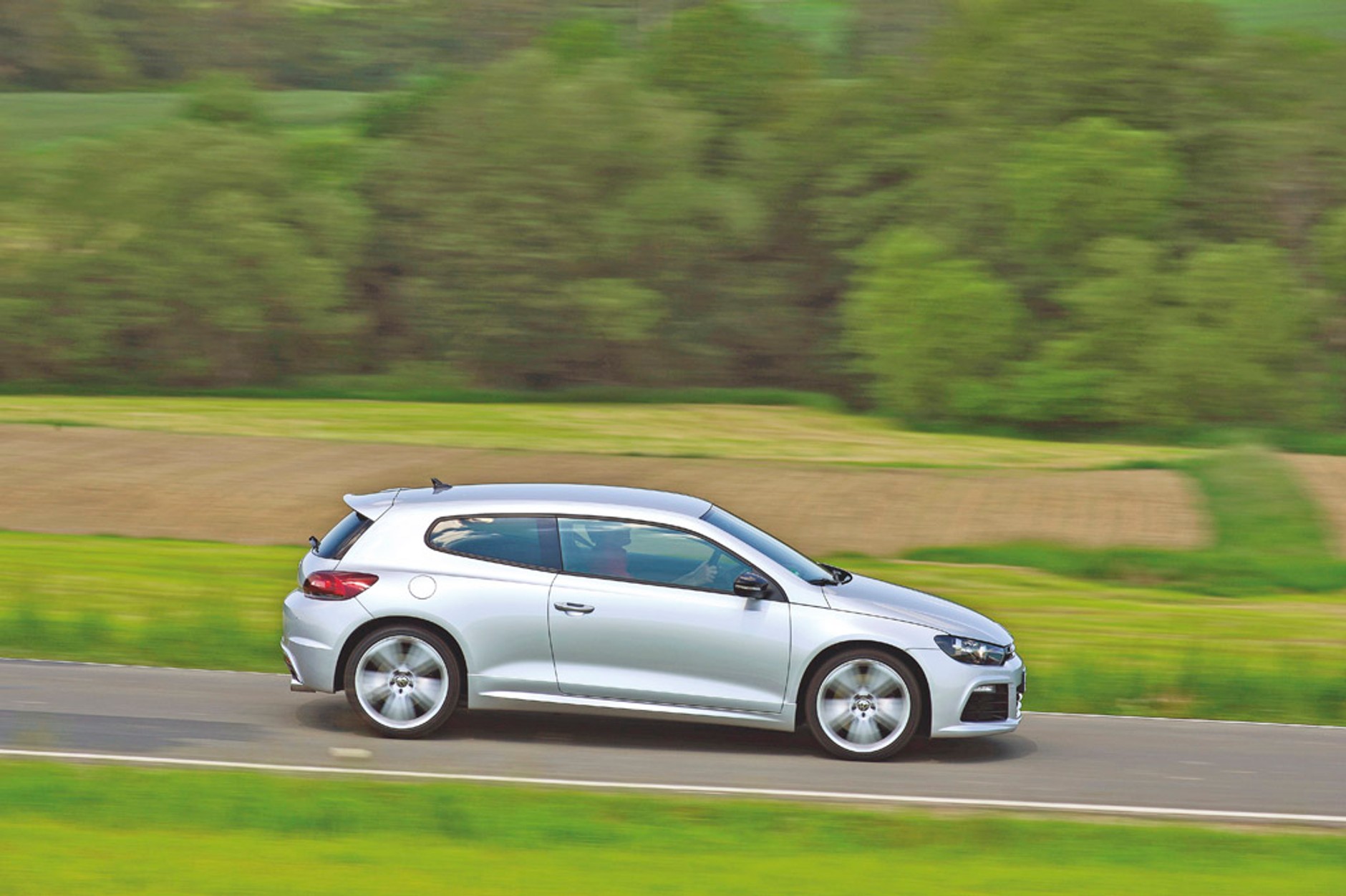 Astra OPC kontra Scirocco R: czy Opel pokona Volkswagena