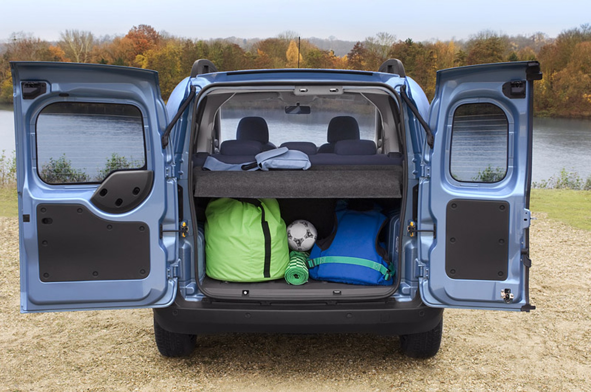 Bruksela 2008: Citroën NEMO Combi poszerza ofertę (ceny w Polsce)