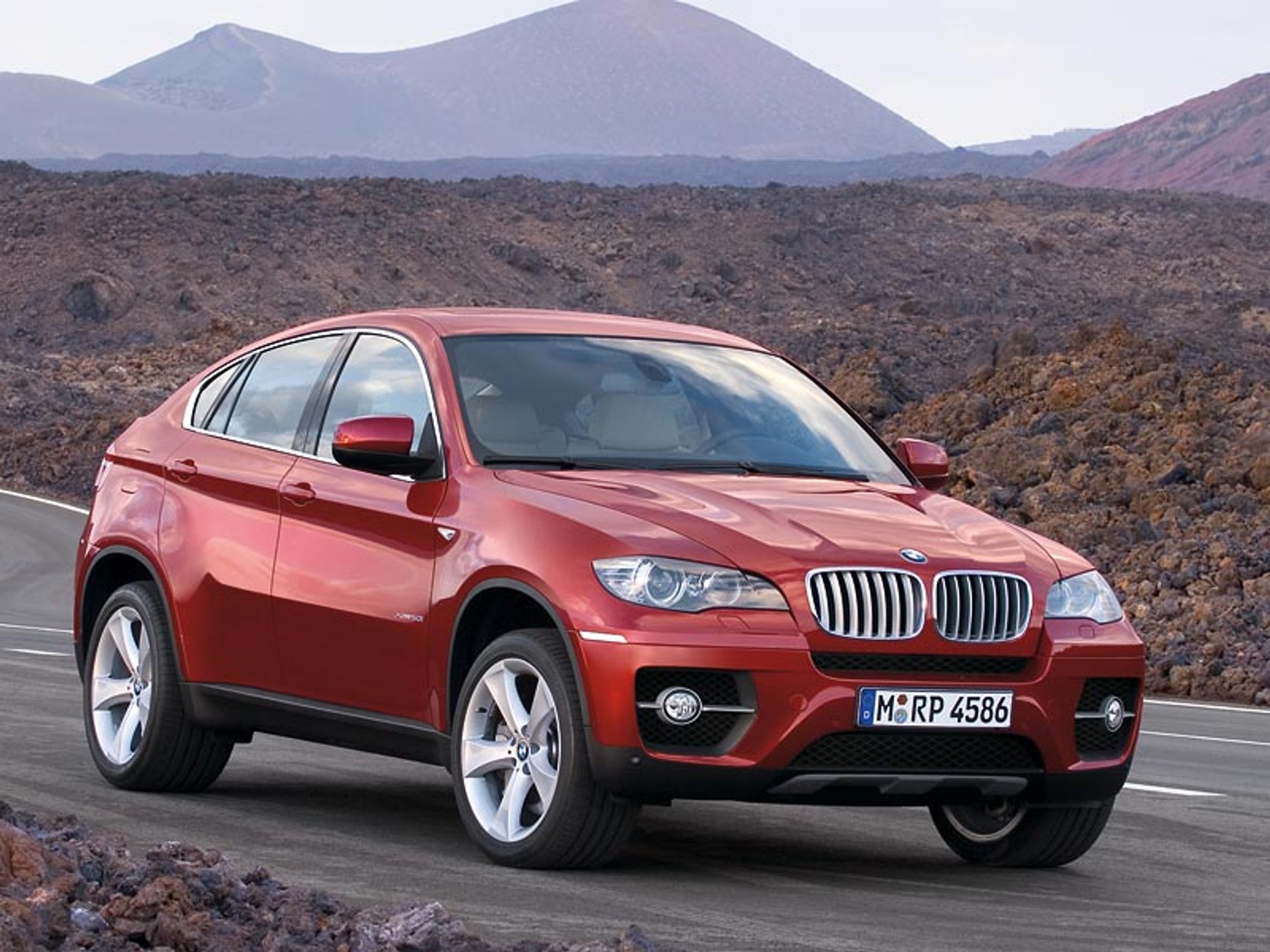BMW X6 Sports Activity Coupé: fotogaleria, wideo i dane techniczne