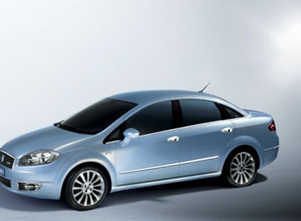 Fiat Linea - Grande Punto z kufrem