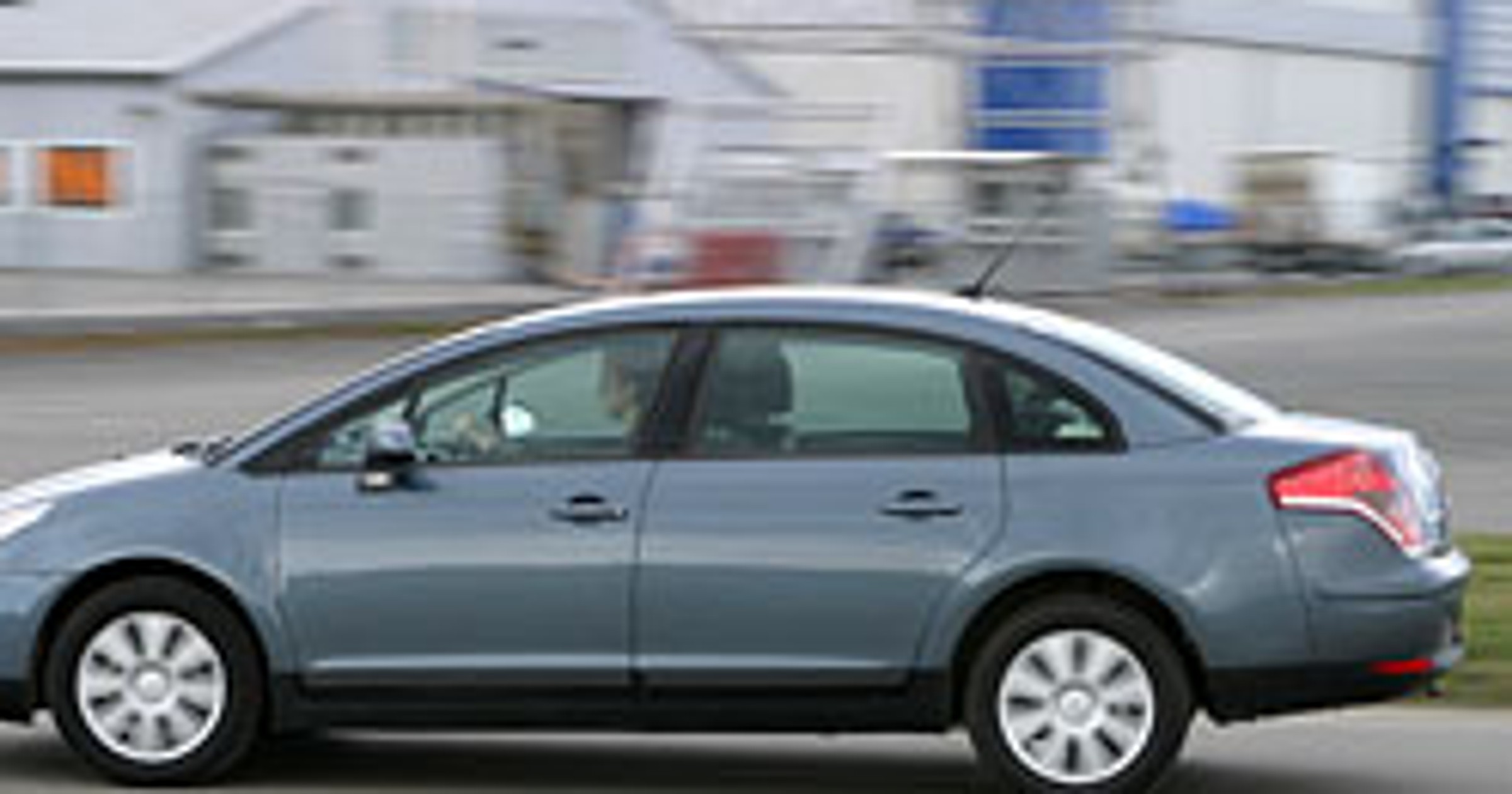 Citroën C4 Sedan 1.6 16V - Francuz z chińskim paszportem (test)