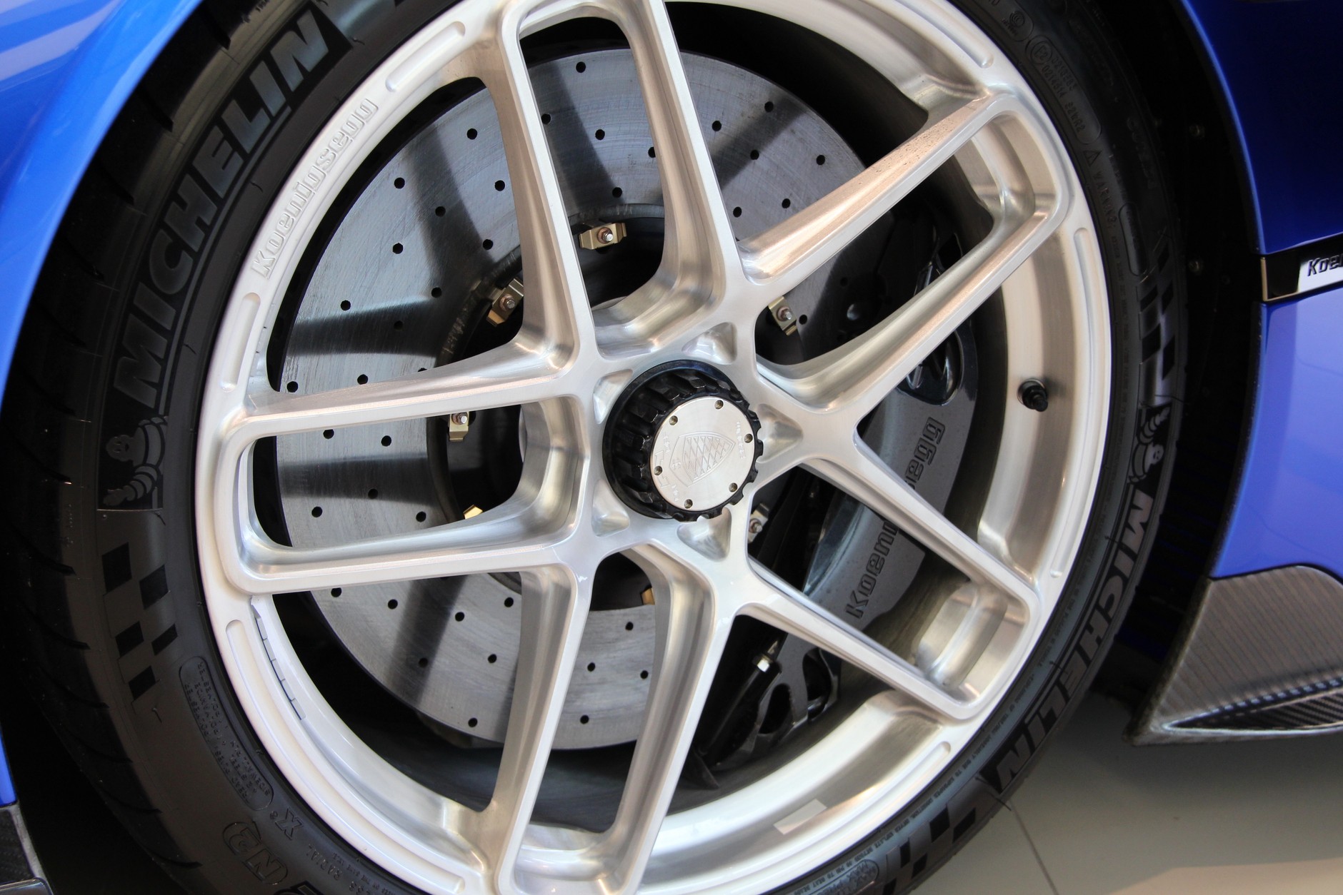 Koenigsegg Jesko Attack