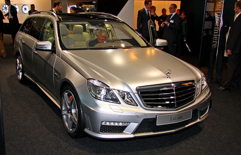 IAA Frankfurt 2009: Mercedes-Benz E 63 AMG T – pierwsze wrażenia, fotogaleria