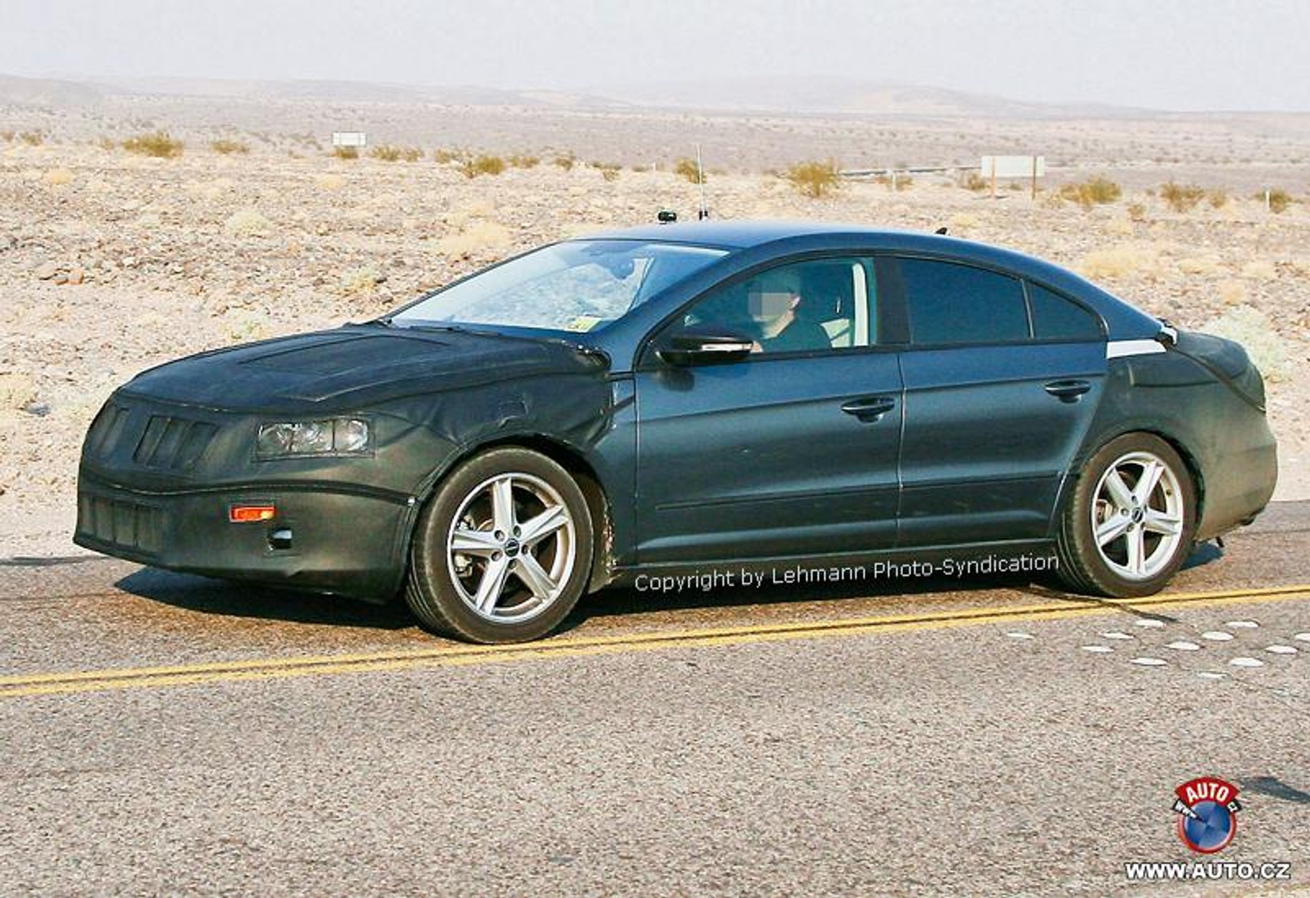 Zdjęcia szpiegowskie: Volkwagen Passat Coupé